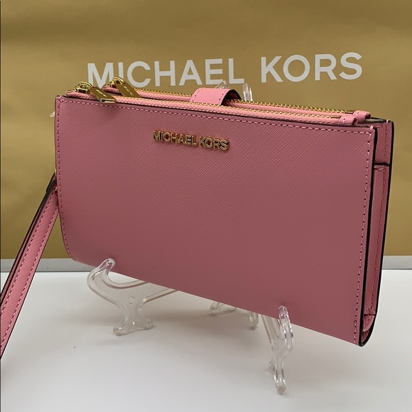 MICHAEL KORS LG DOUBLE ZIP WRISTLET CARNATION - Picture 6 of 16
